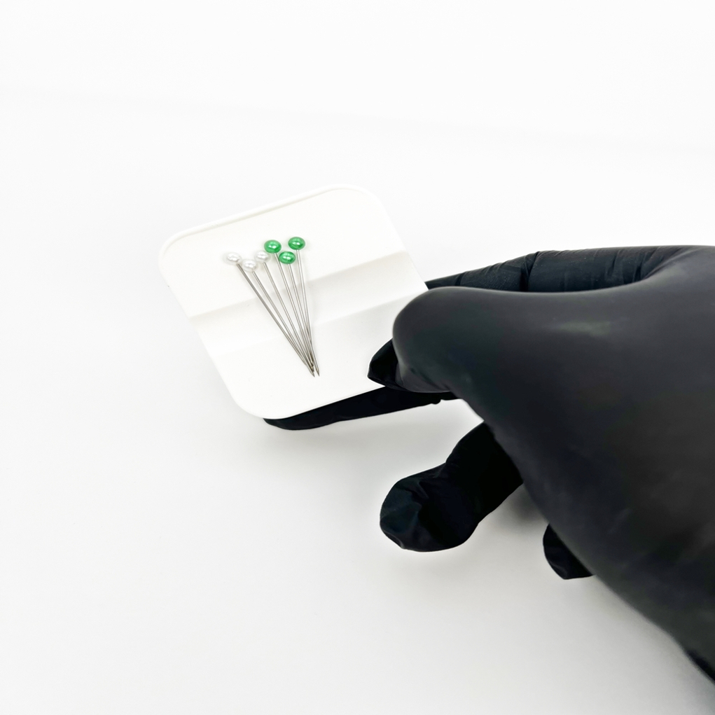 바늘 옷핀 자석 핀쿠션 화이트