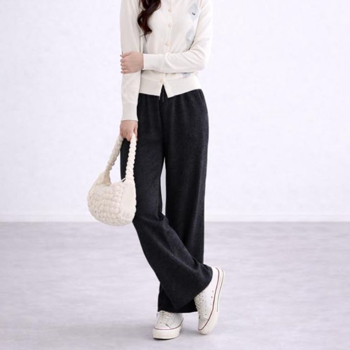 와이드핏 홈웨어 레그 라인을 길고 슬림하게 연출해 주는 바지